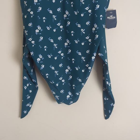 NWT Hollister Swimsuit Floral Print With Tie Back Women's Size Large - Picture 4 of 11